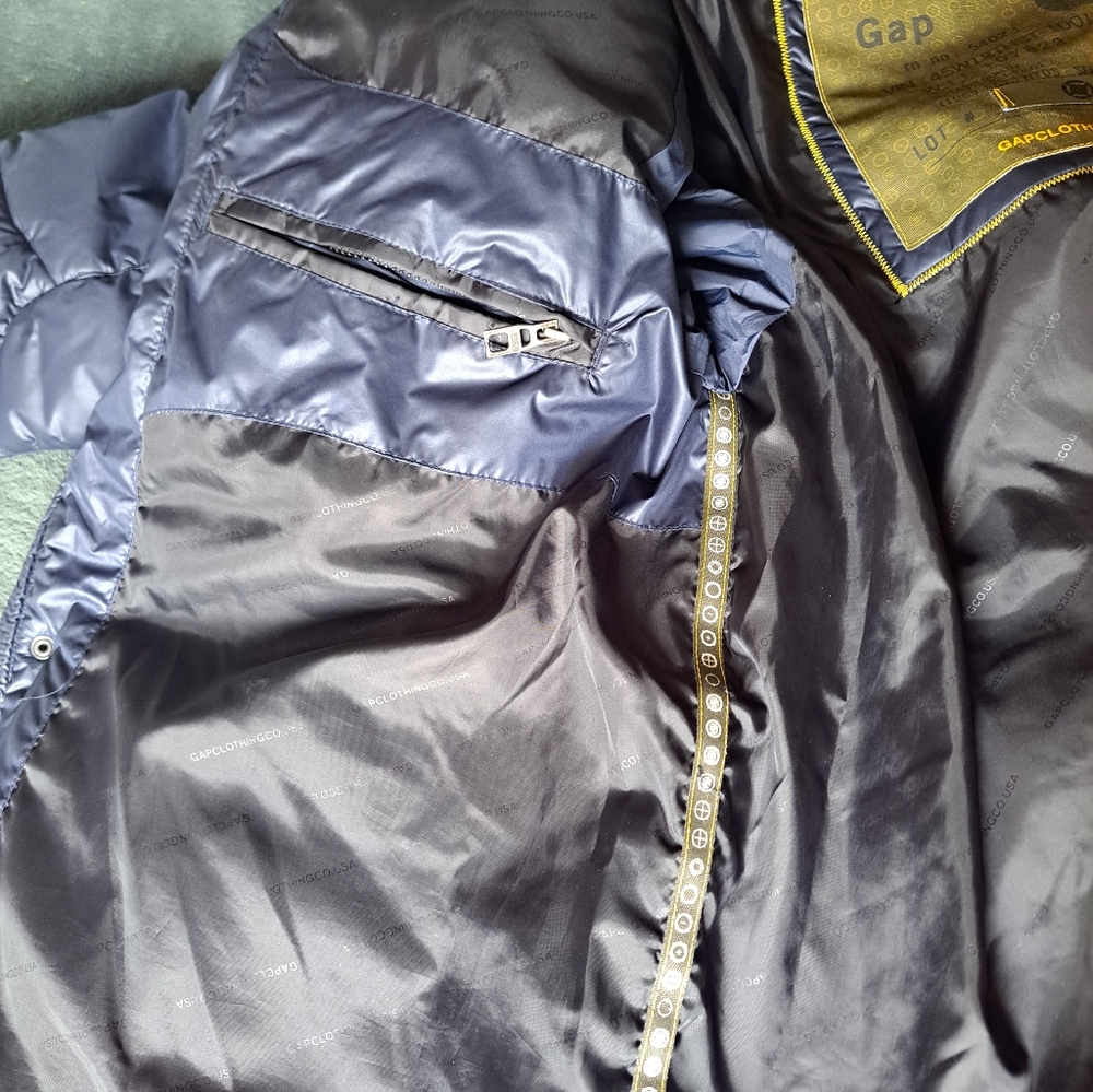 GAP jacket Navy Puffer Parka with Fur Trim. - Picture 14 of 15